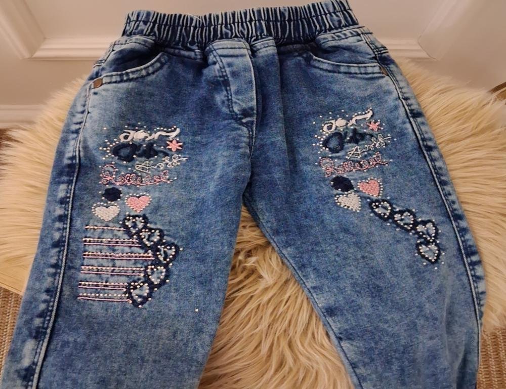 Παιδικό Τζιν Παντελόνι “Lovely Hearts” με Κέντημα και Στρας - Image 2
