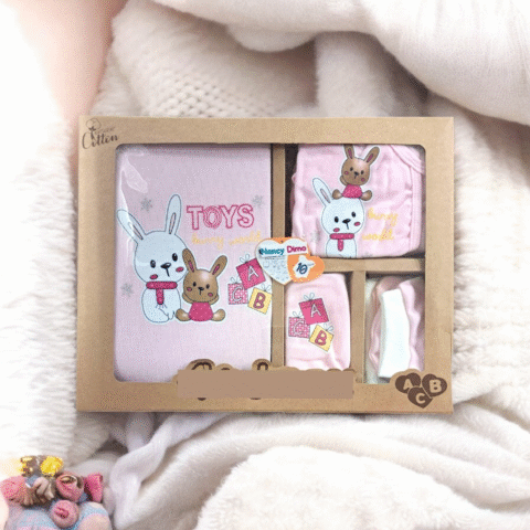 Alternative view of Ολοκληρωμένο Βρεφικό Σετ Νεογέννητου 10 Τεμαχίων – Ροζ με Γλυκά Λαγουδάκια