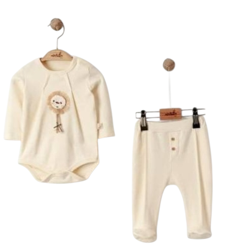 Βρεφικό Σετ Εκρού με Αρκουδάκι – Απαλότητα & Γλυκό Στυλ