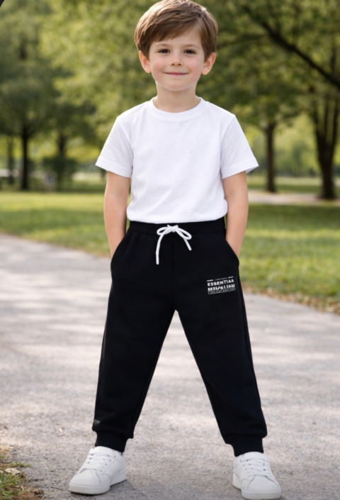 Μοντέρνα Μαύρη Φόρμα – Άνεση & Στυλ για Κάθε Μέρα